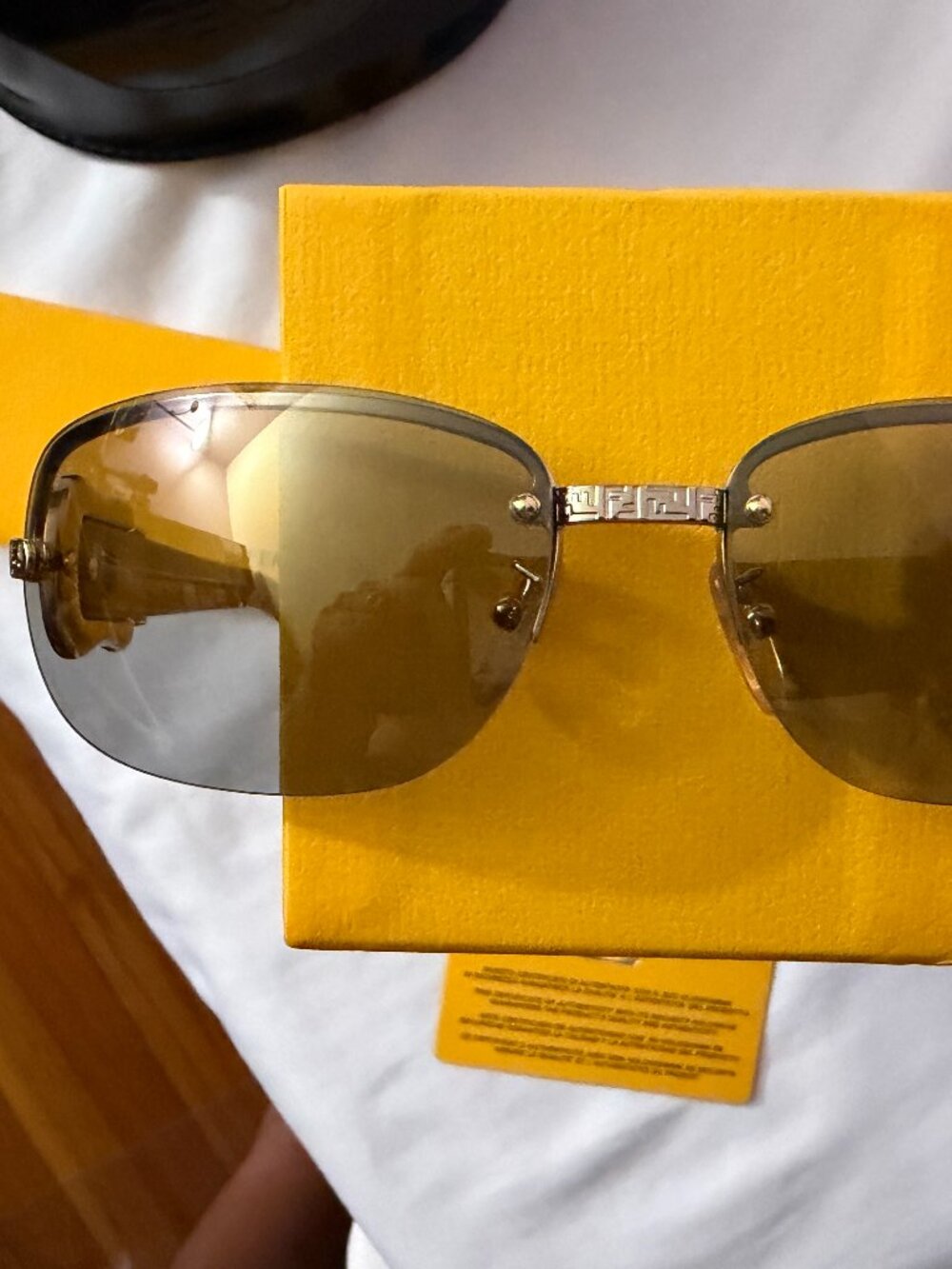 FENDI MODEL FS412 WOMENS SUNGLASSES w/CARD,RARE-NEW